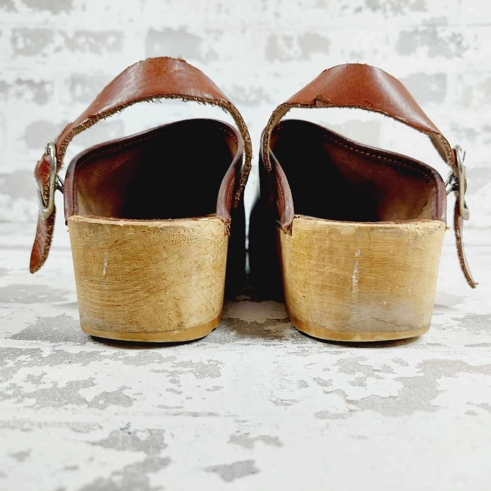 Boutique Brown Wood Sole Round Toe Strap Buckle Boho Casual Clogs E955 - Picture 6 of 13